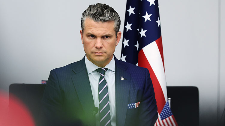 abd savunma bakani olumden dondu ucagi acil inis yapti hnqaNdpy.jpg