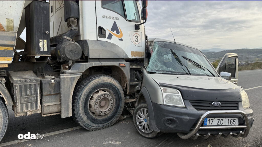 canakkalede kamyon araci bicti UDBqBrwu.jpg