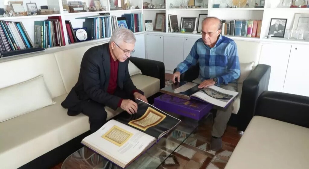 ilahi cizgiler hat sanatinin onculeri kitabi okurlarla bulustu I3miyJQM.jpg