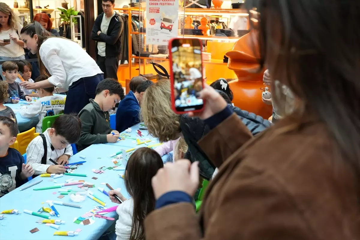 kirmizi karavan projesi ile cocuklar gelecege umut tasiyor 7g4ztLwm.jpg