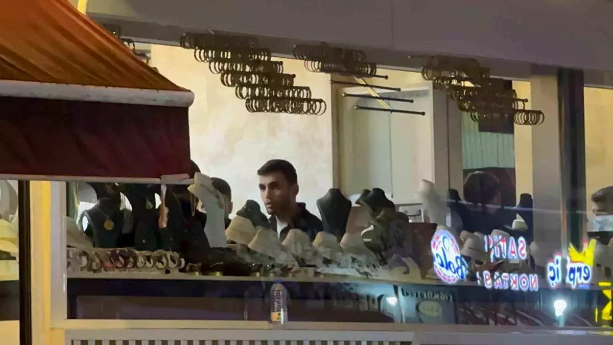 kocaelide coken binanin yakininda kolon catladi 16 bina tahliye edildi HWWcBEqw.jpg