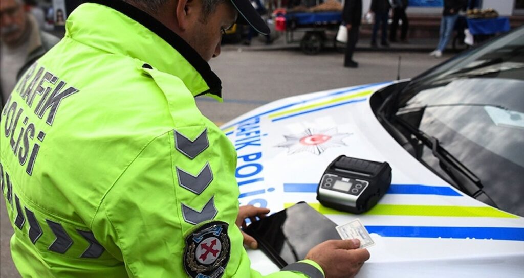 1 Ocak’tan itibaren trafikte bu hataları yapan yandı: Cezalar 58 bin TL’ye kadar çıkıyor