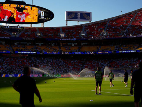 Amerikan ruyasinin artiklari ve ambalajli futbol qHxT9MXu
