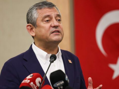 Son dakika ozgur ozel yeni parti icin net konustu adi ne olacak ne EOkR93cy