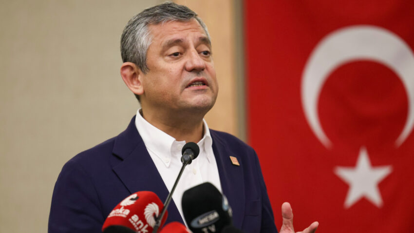 Son dakika ozgur ozel yeni parti icin net konustu adi ne olacak ne EOkR93cy
